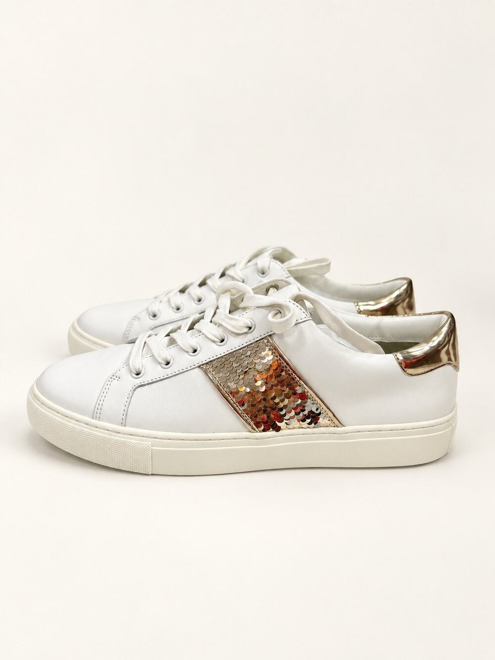 Tory Burch Women’s sneakers Size 10.5 ( Display item ) # Box A46